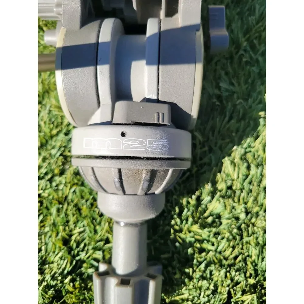 Matthews Studio Equipment M25 Tripod Head Good Working Condition Photography